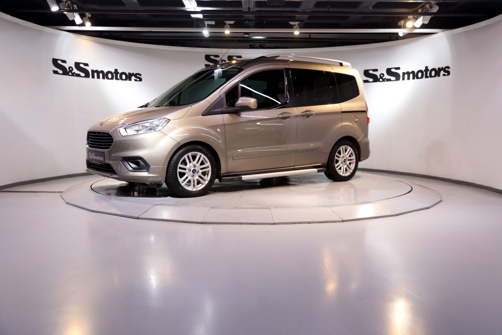 ford courier titanium plus