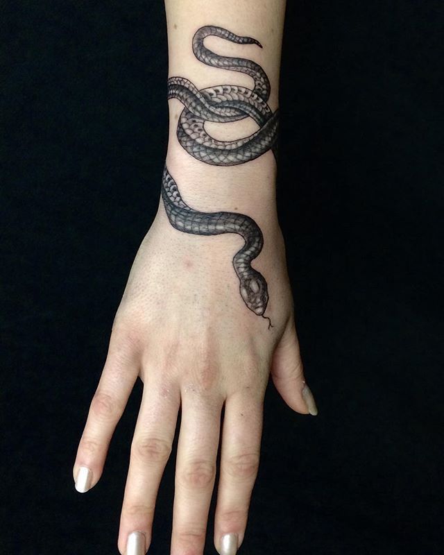 snake wrist tattoo