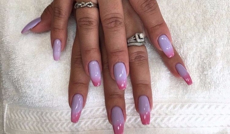 what time the nail salon open