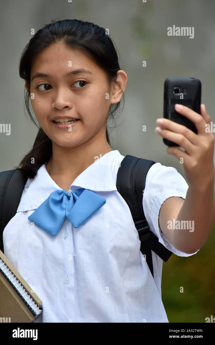 schoolgirl selfies