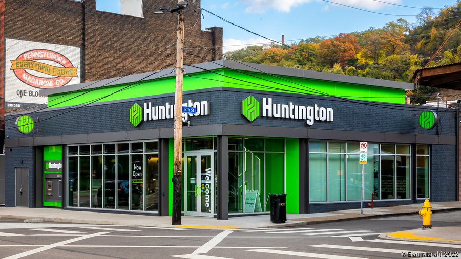 huntington bank louisville ohio