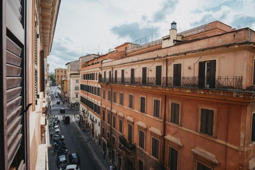 rome trevi rooms & apartments