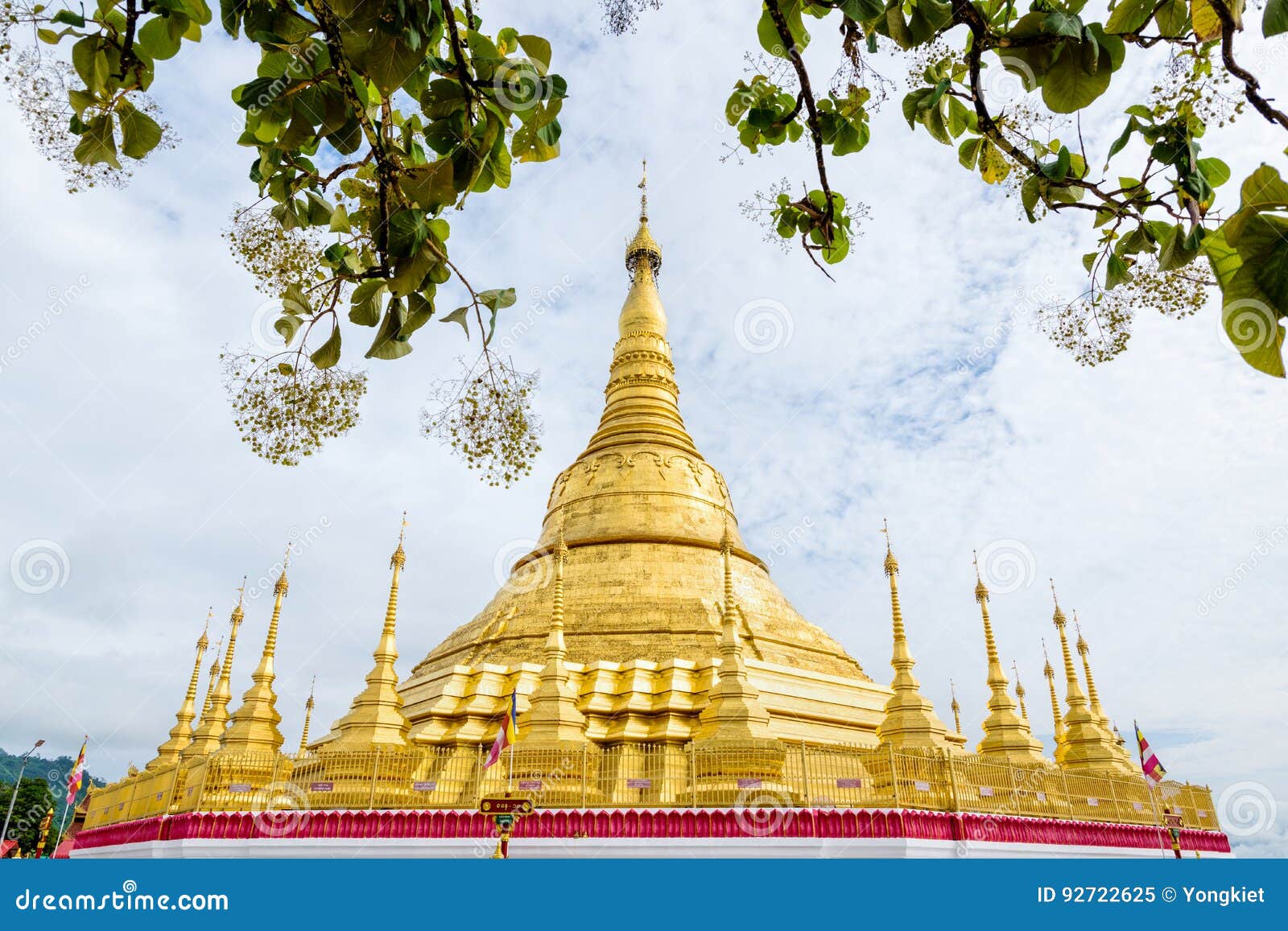 shwedagon paya pagoda