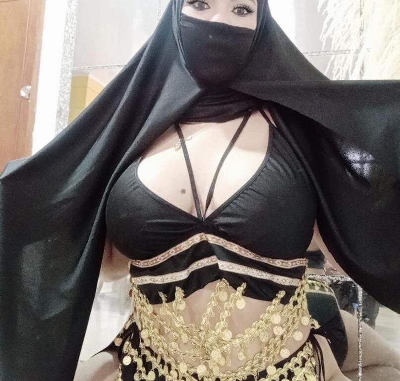 stripchat arab niqab