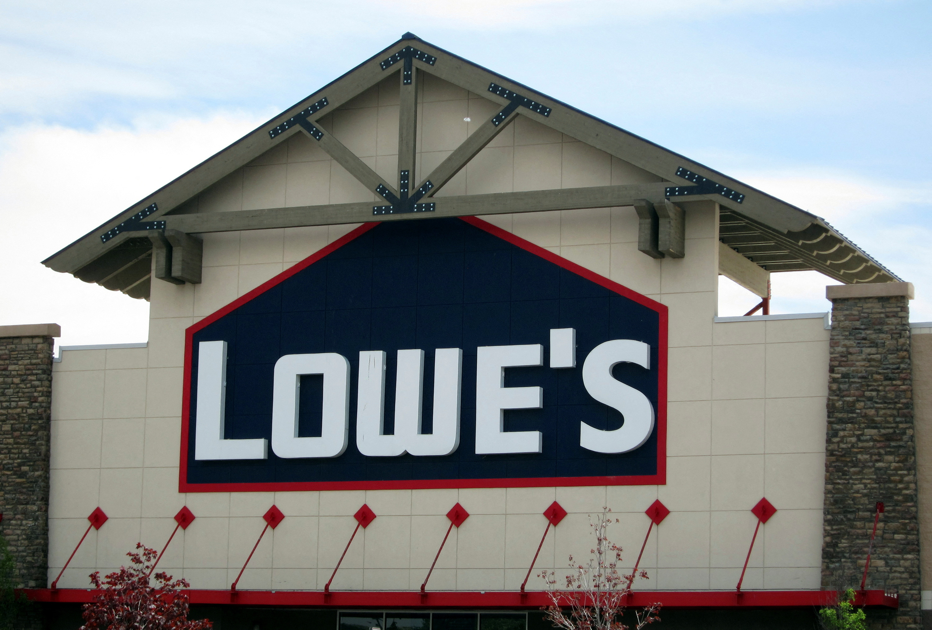 lowes improvement