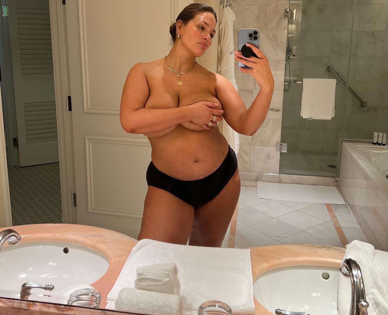 ashley graham nudes