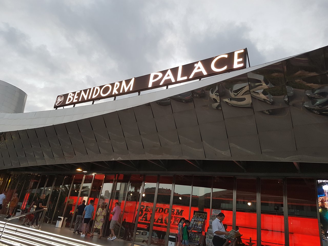 benidorm palace capacity