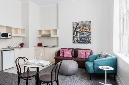 quality apartments melbourne central reviews