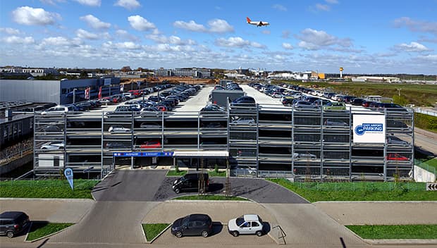 easy airport parking hamburg