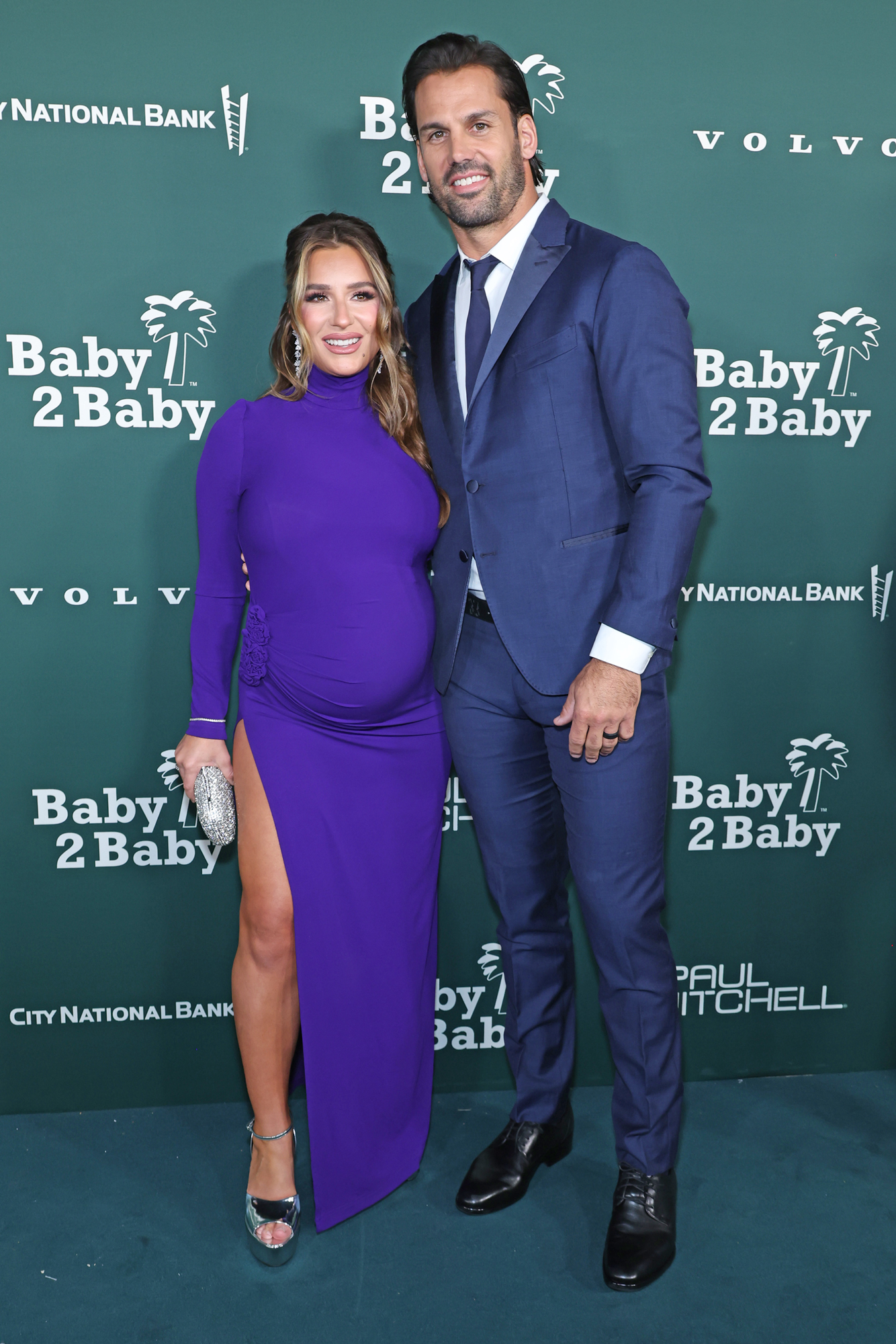 jessie james decker pregnant