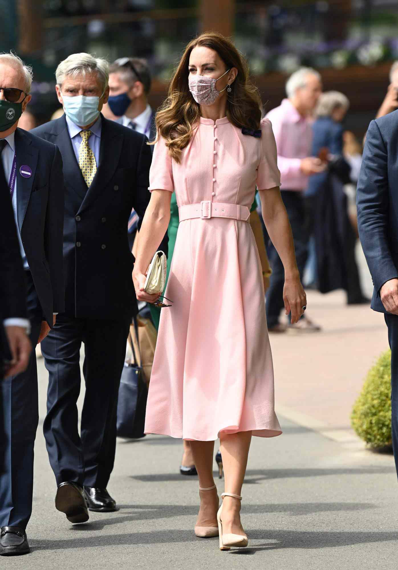 kate middleton in pink dress