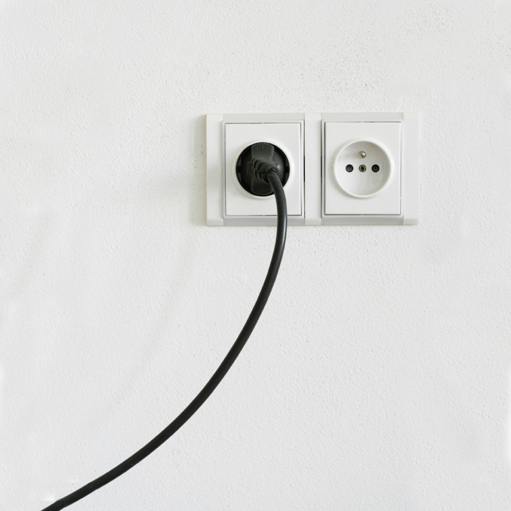 greece electrical outlet