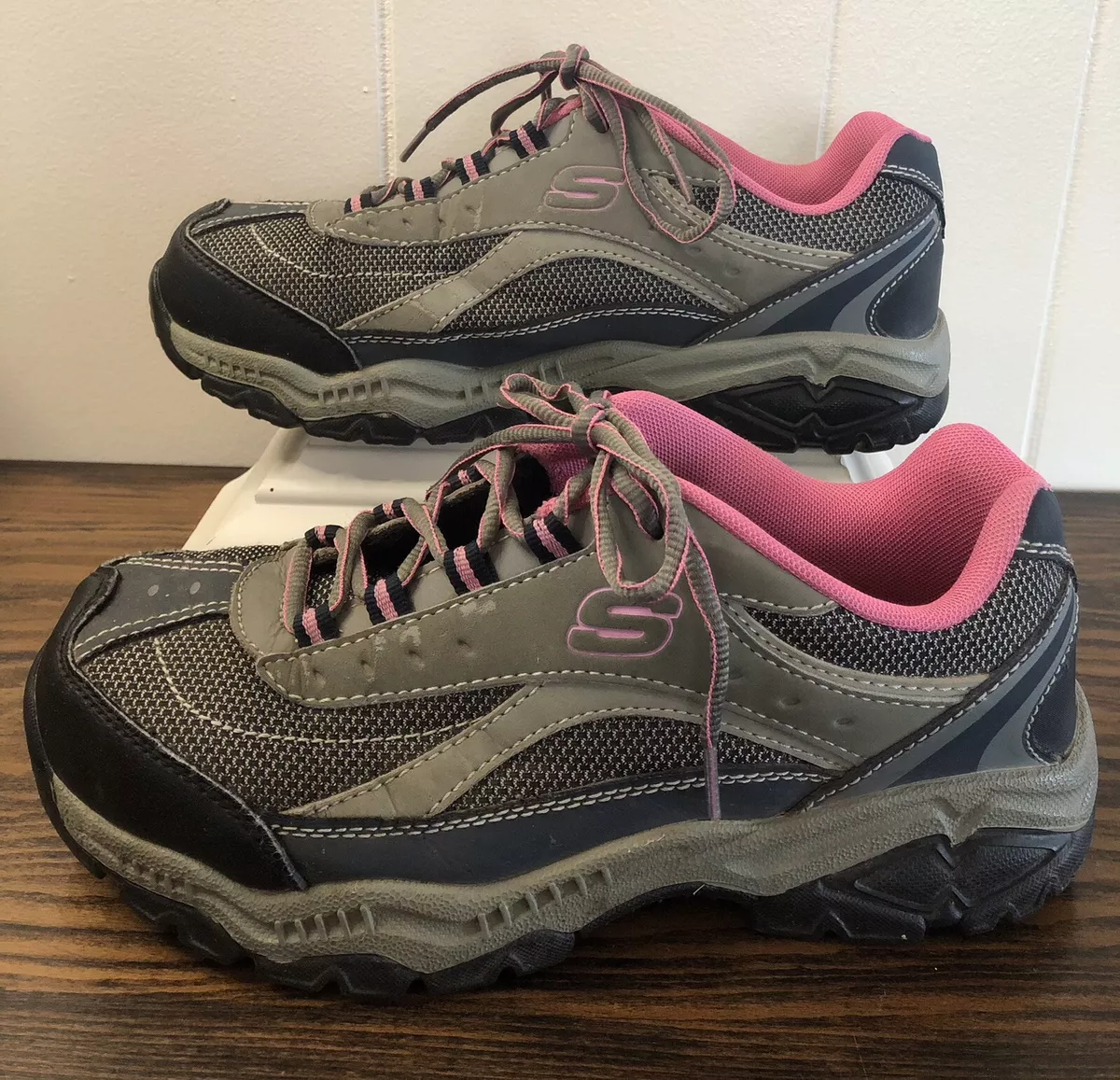 skechers womens steel toe shoes