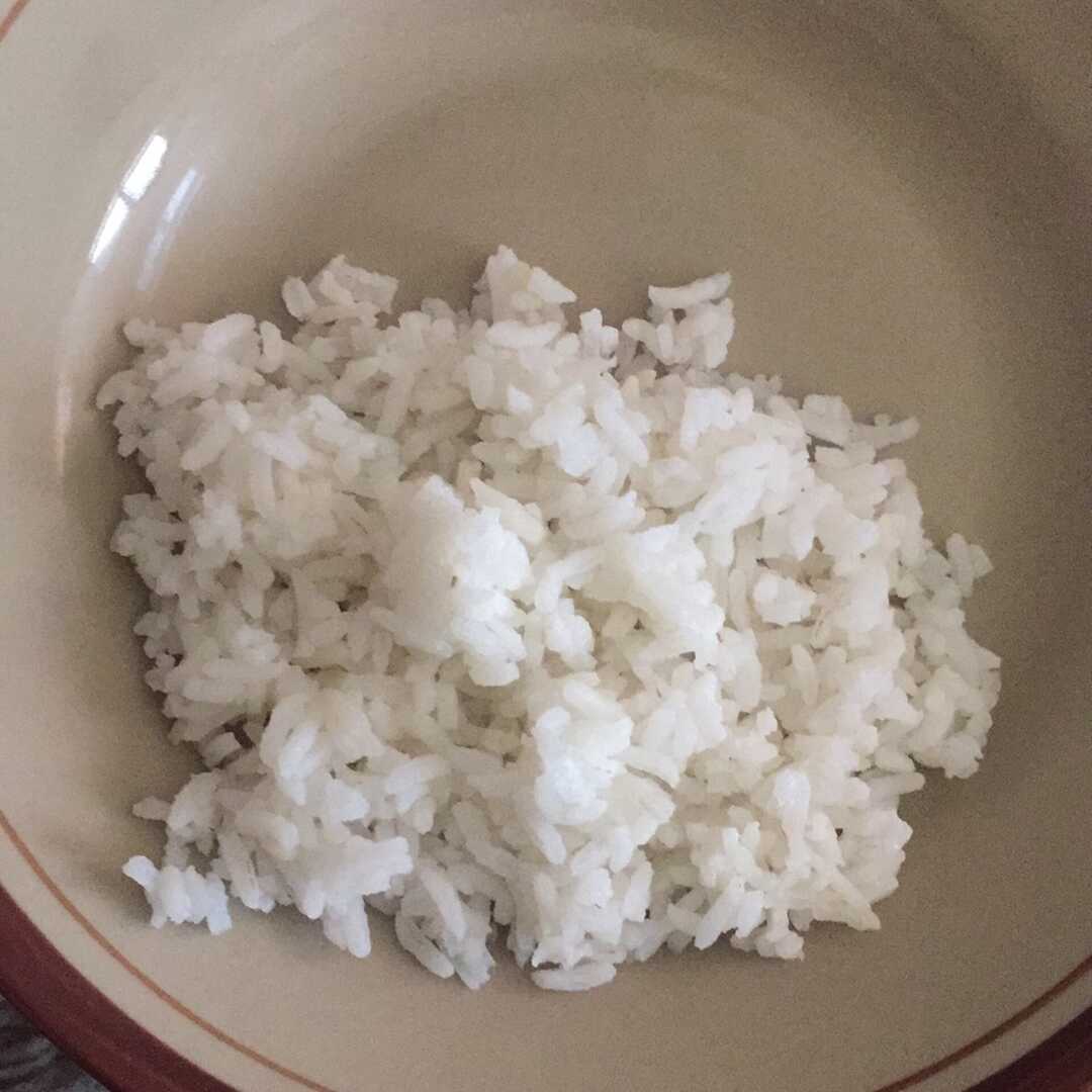 100gm cooked white rice nutrition