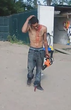 2 guys 1 chainsaw