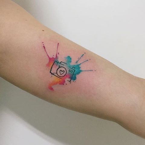 tatuajes pequeños en acuarela