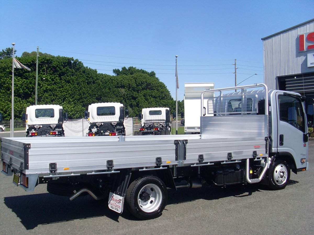 dwyers isuzu