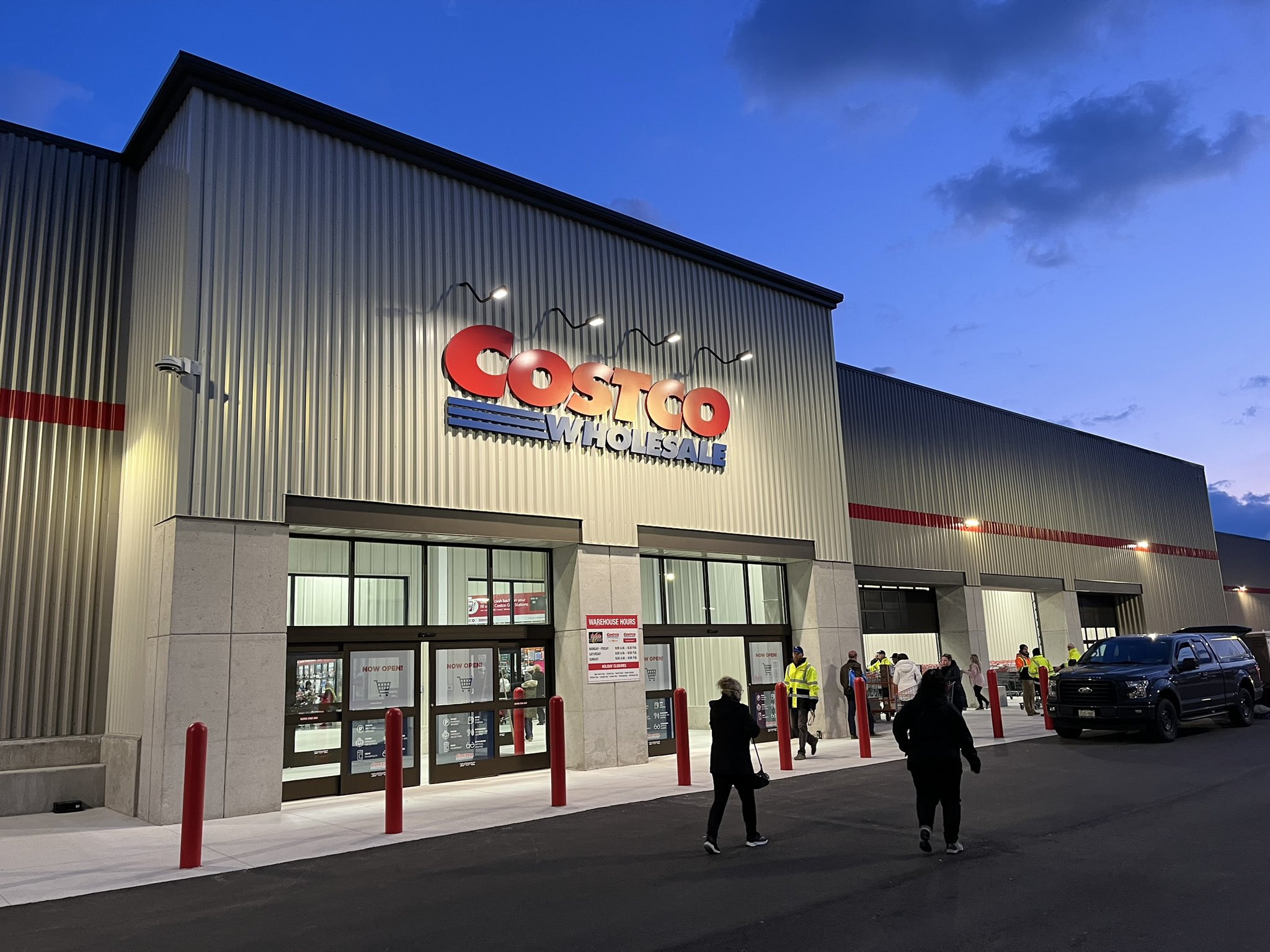 costco london senior hours