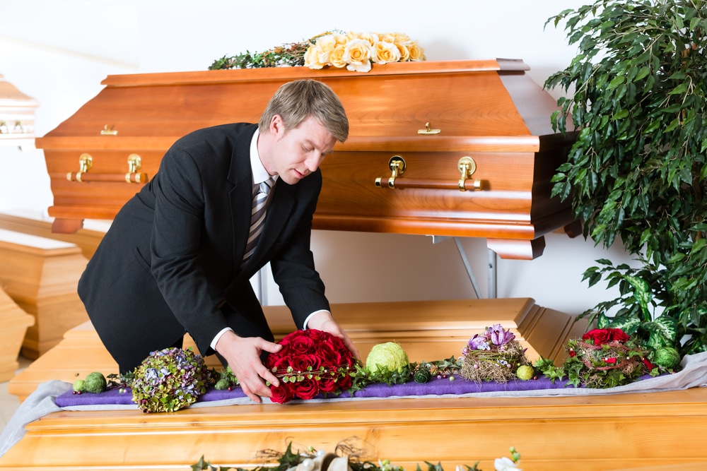 salary for a funeral director