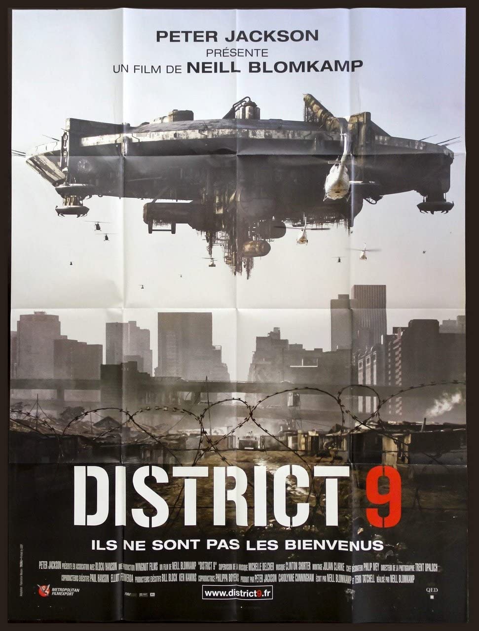 district 9 movie poster