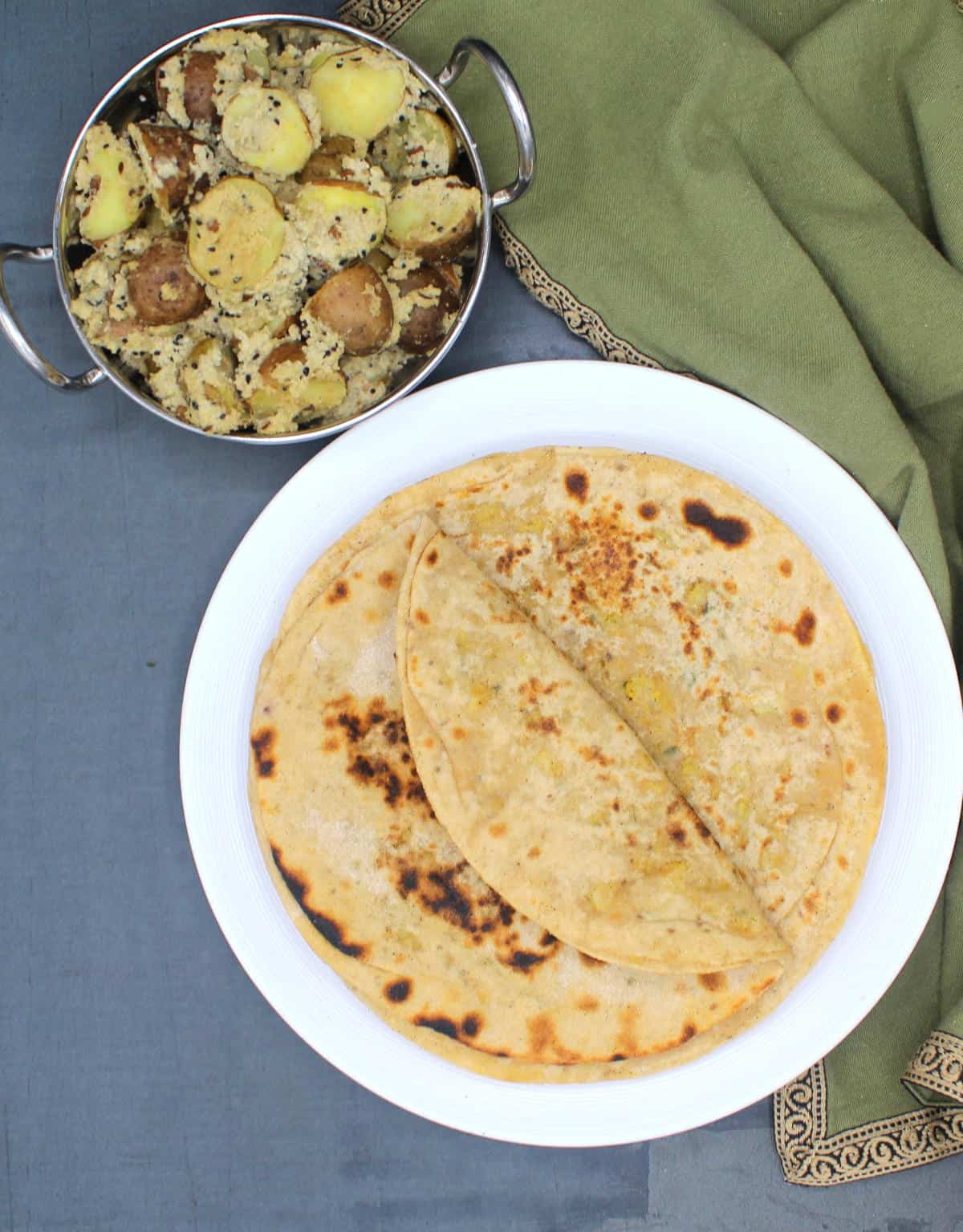 calories in one gobi paratha