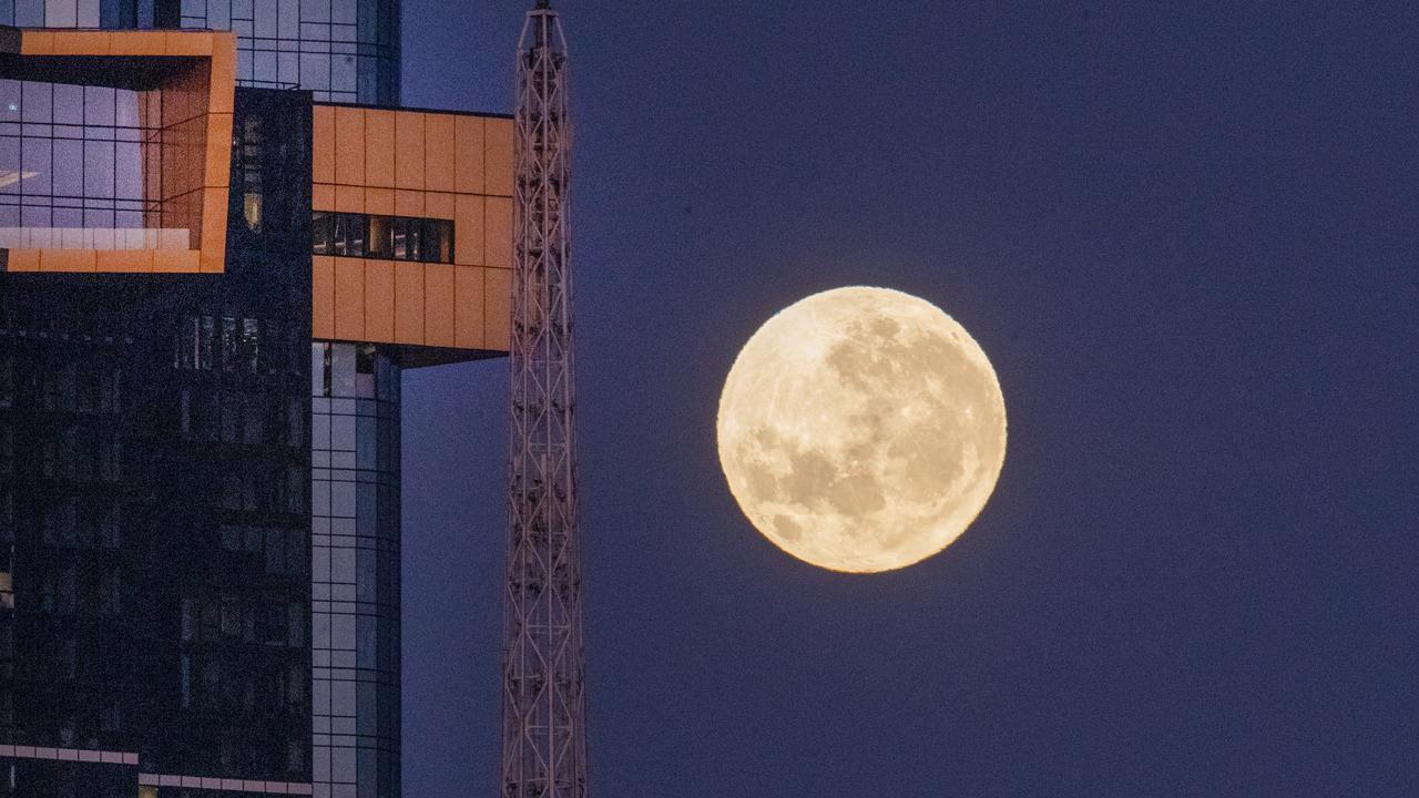 super moon tonight melbourne