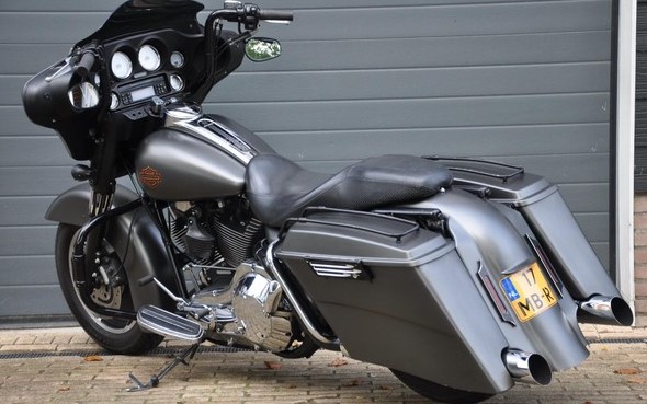 harley street glide te koop