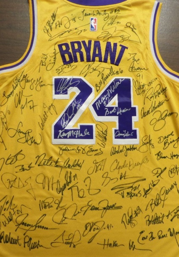 nba signed memorabilia