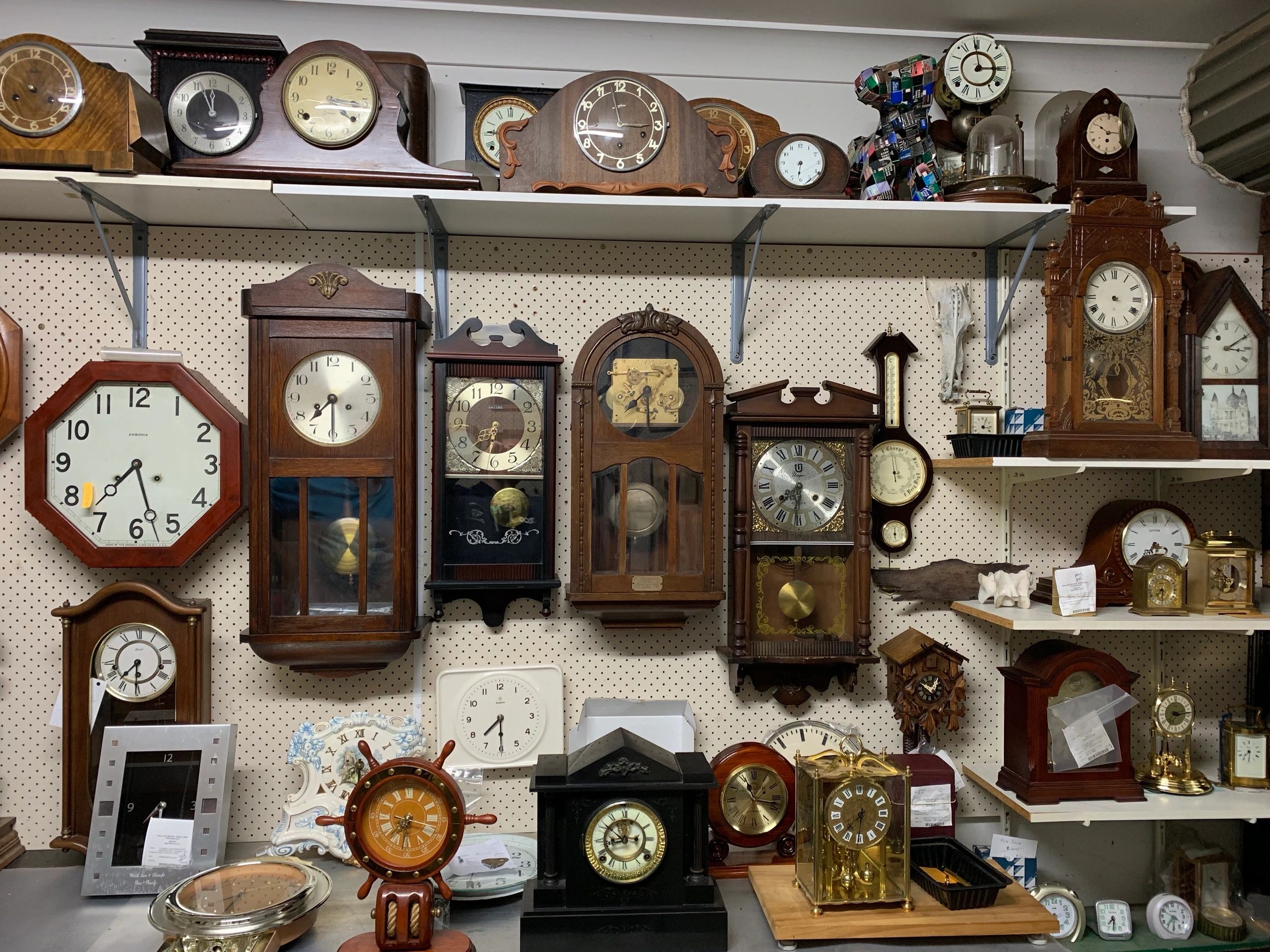 clock repairs near me