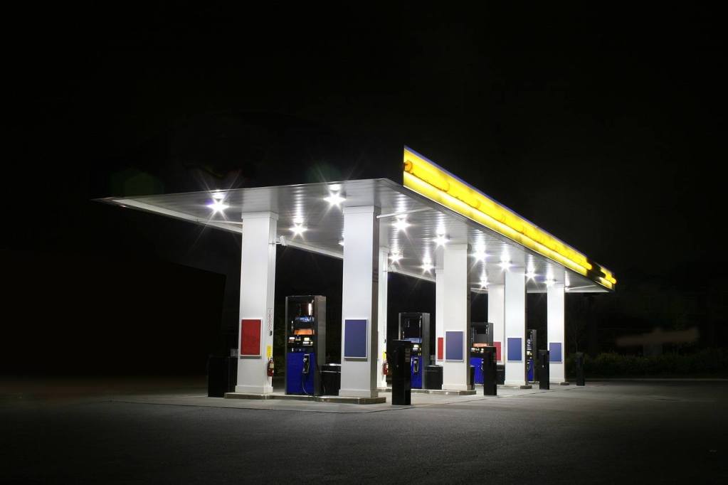 petrol pump near me open 24 hour