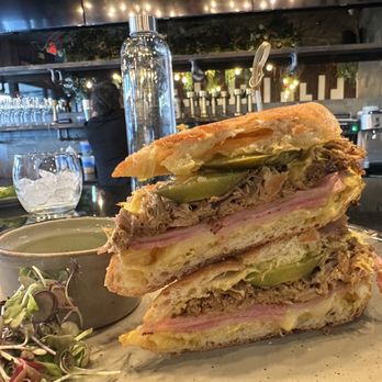 the grand cubano englewood menu