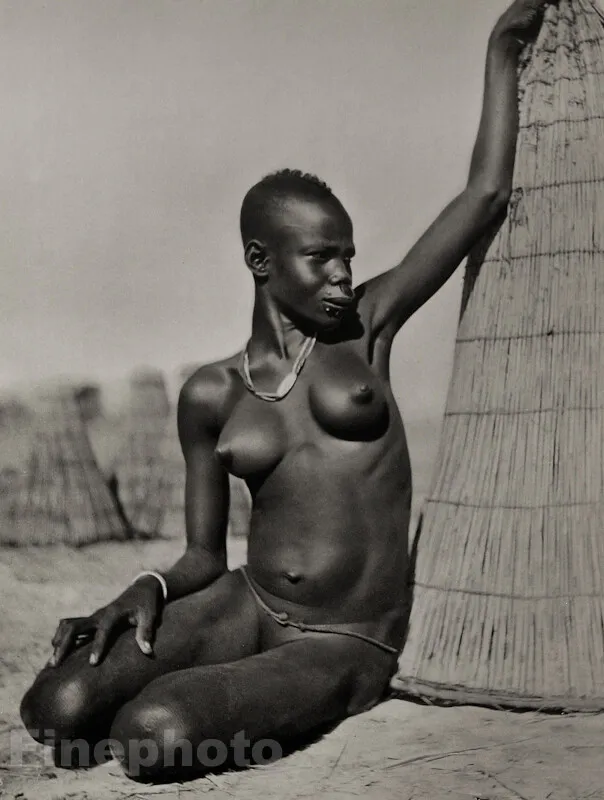 african nude tribal women