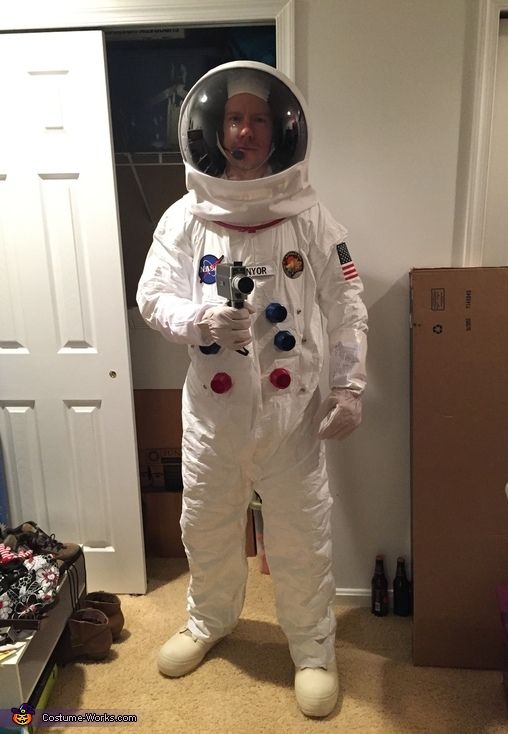 astronaut costume for halloween