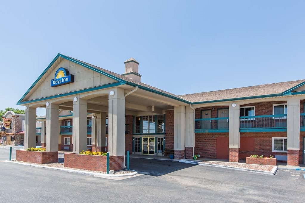 hays kansas lodging