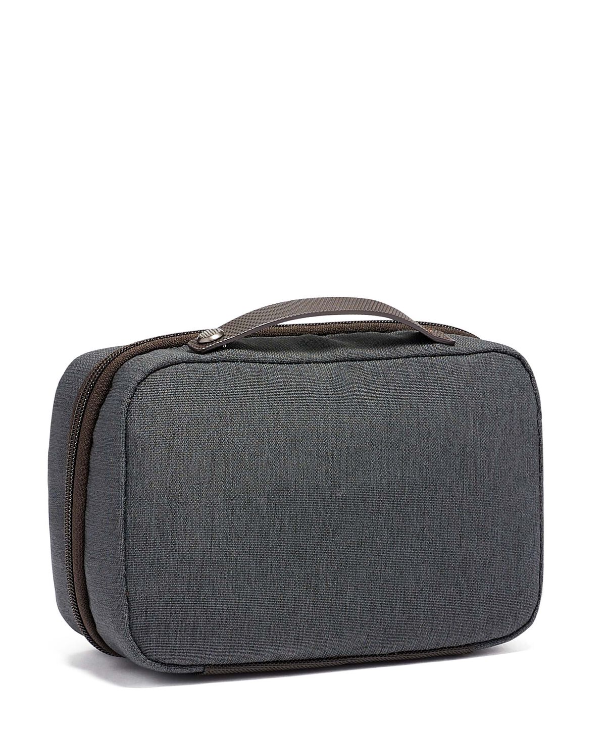 tumi toiletry bag