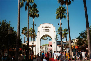 least crowded days at universal studios hollywood