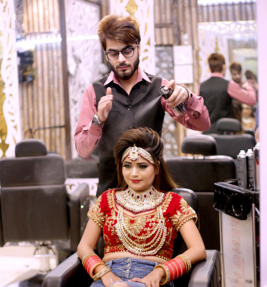 best makeup parlour near me