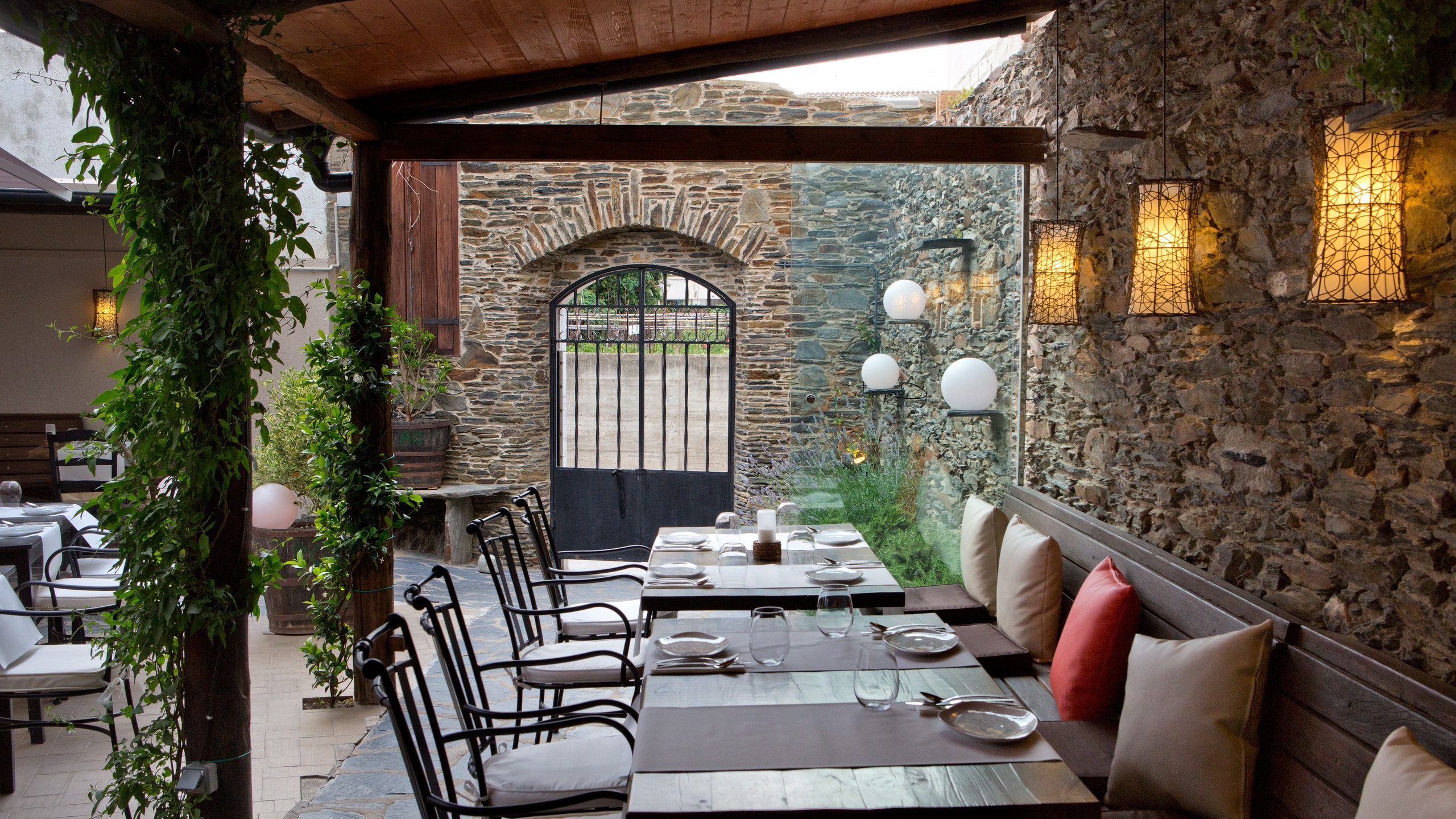 best restaurants in cadaques