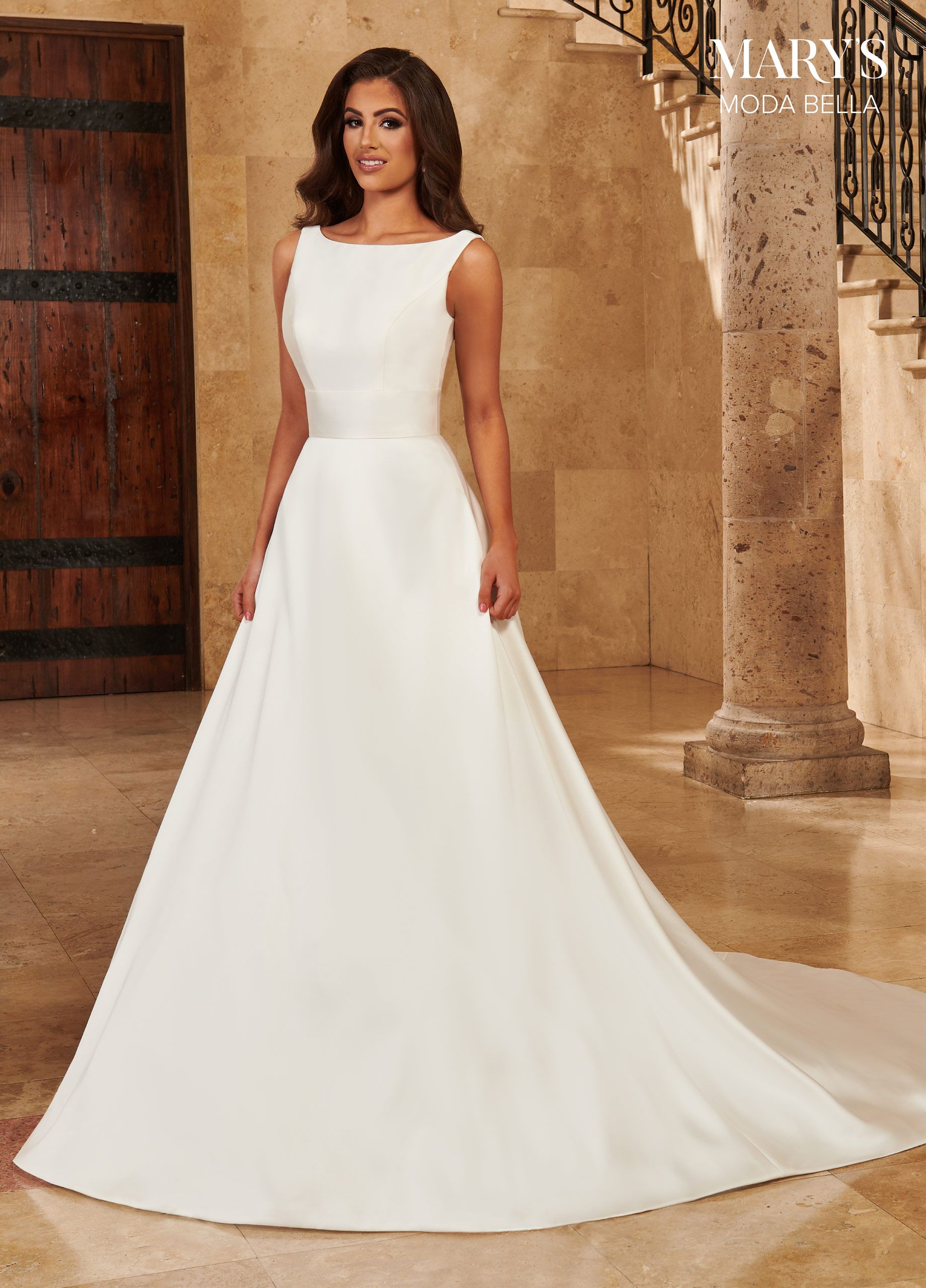 boat neckline wedding dress