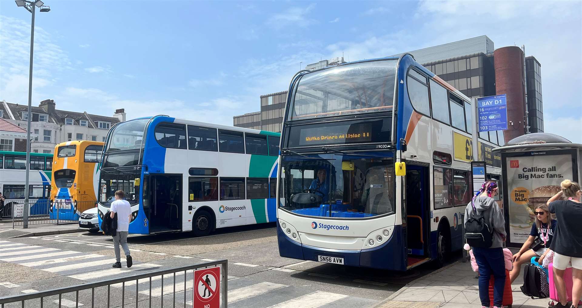 bus hythe to folkestone