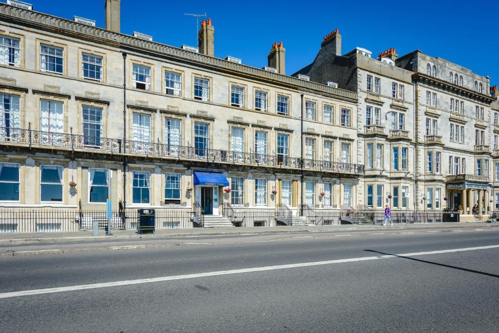 russell hotel weymouth reviews