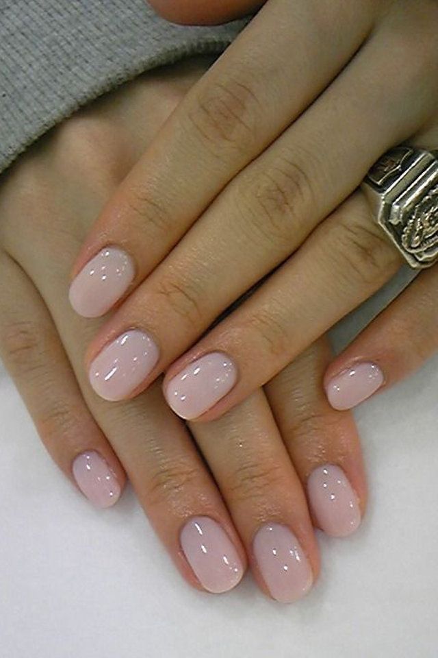 short acrylic nails rounded