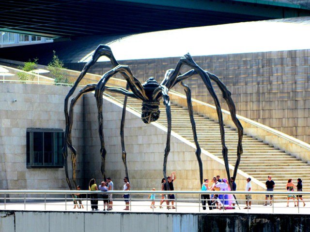 guggenheim museum bilbao spider