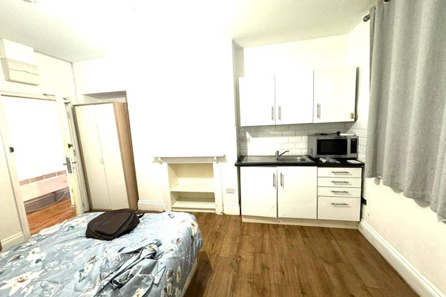 studio flat to let in enfield