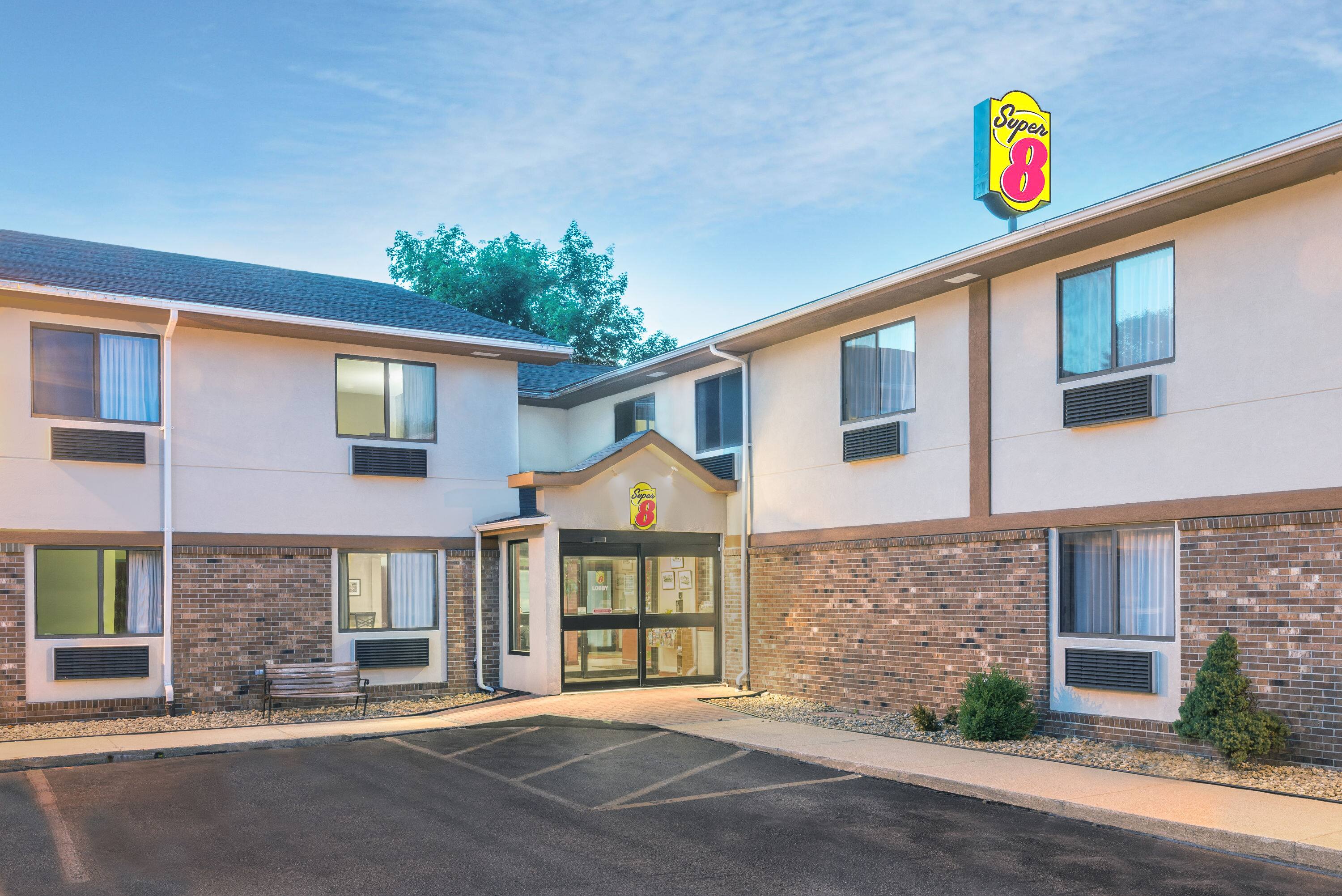 hotels in tilton nh