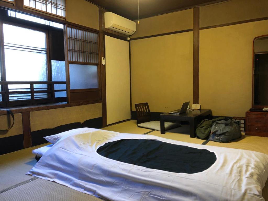 gojo guest house kyoto japan