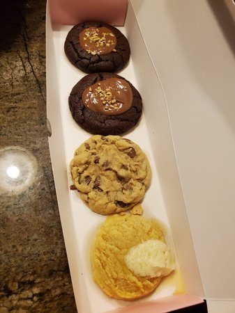 crumbl cookies - mi -muskegon photos