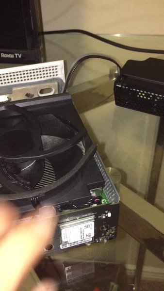 xbox one s keeps turning off