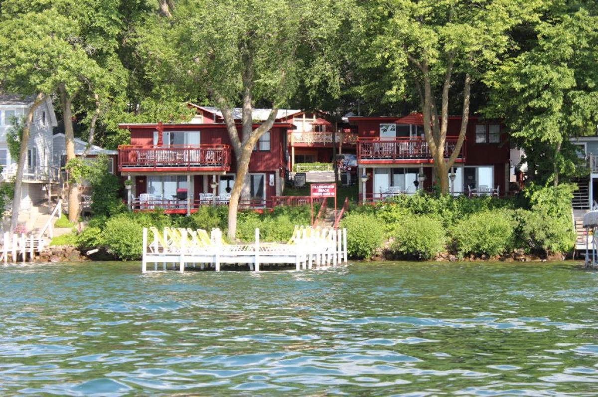 lake okoboji rentals