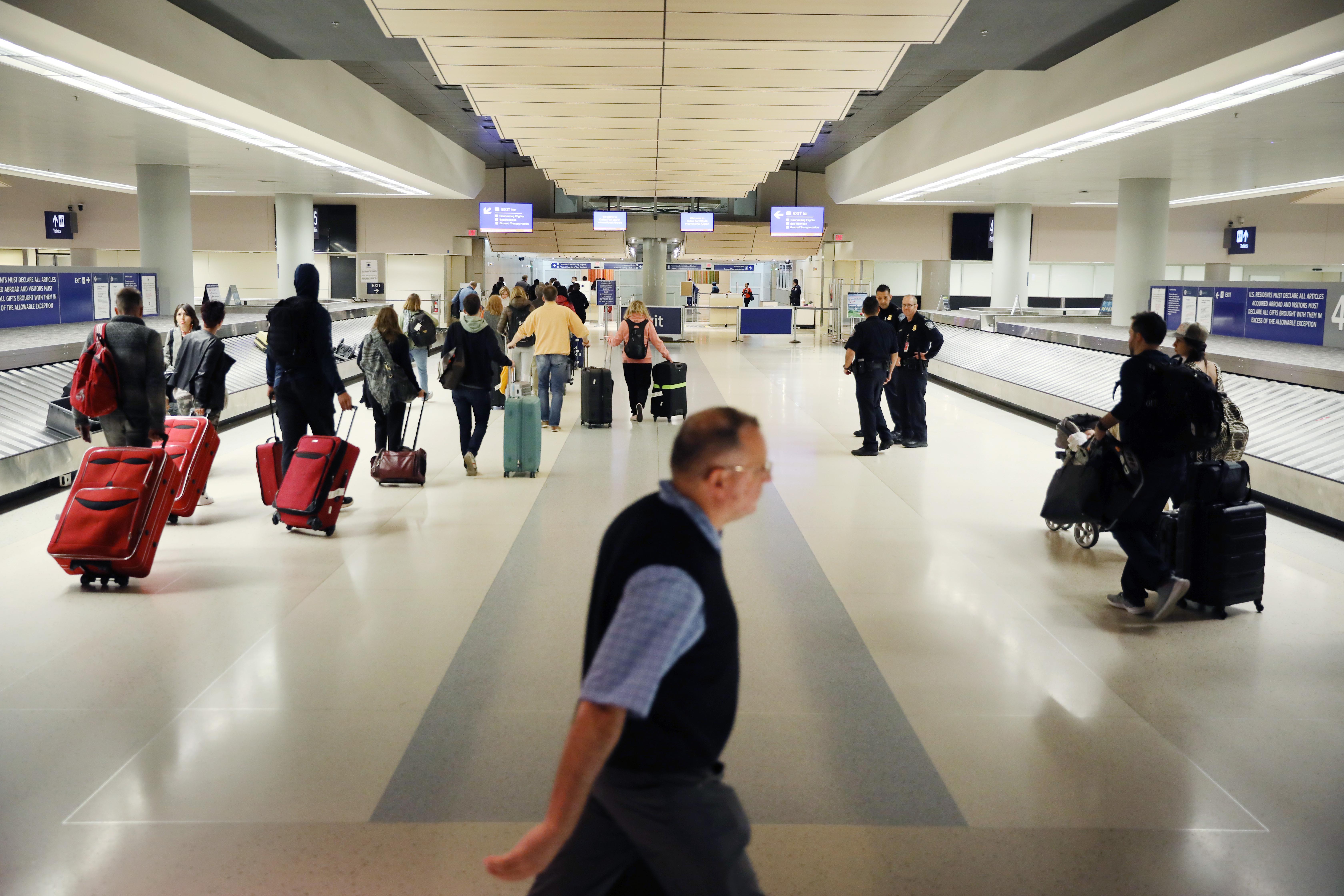 dallas fort worth airport arrivals